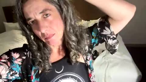 Snapshot of onlyfiona chatting on November 2025 04:33:02 AM OnlyFiona and Friend online show from November 2025 04:33:02 AM