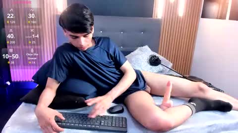 Snapshot of onlyjos_ chatting on October 2025 09:05:02 PM Josh - Schedule 1400 - 2200 online show from October 2025 09:05:02 PM