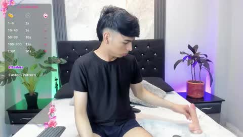 Snapshot of onlyjos_ chatting on November 2025 06:53:02 PM Josh - Schedule 1400 - 2200 online show from November 2025 06:53:02 PM