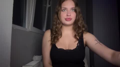 Mia online show from July 2026 09:41:02 PM