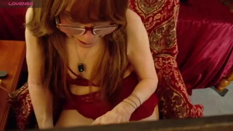 Onlyniki online show from March 2026 02:33:02 AM