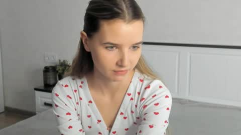 Snapshot of onyxvespera chatting on May 2026 08:00:02 AM onyxvespera online show from May 2026 08:00:02 AM