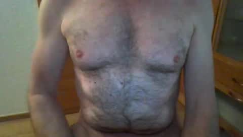 ooehot online show from April 2026 06:24:01 AM