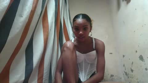 Snapshot of oooosoavizara chatting on June 2026 02:33:01 PM oooosoavizara online show from June 2026 02:33:01 PM