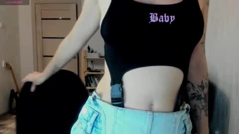 Britney online show from November 2025 05:17:02 PM