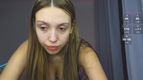 Snapshot of oopsiekitten chatting on October 2025 04:39:02 PM Alice online show from October 2025 04:39:02 PM