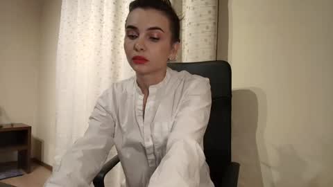 Snapshot of ophelia_blue chatting on October 2025 04:09:02 PM ophelia blue online show from October 2025 04:09:02 PM