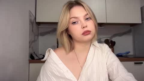 Snapshot of opheliaritz chatting on December 2025 10:46:02 AM Ophelia online show from December 2025 10:46:02 AM