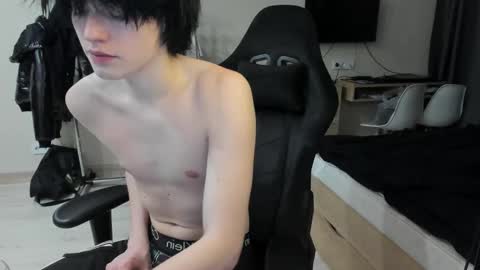 Snapshot of opiunarium chatting on February 2026 11:01:02 PM Bella and John online show from February 2026 11:01:02 PM