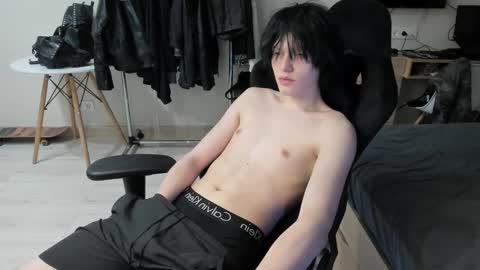 Bella and John online show from March 2026 08:12:02 PM