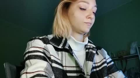 Snapshot of orange___melani chatting on March 2025 03:29:01 PM Melani online show from March 2025 03:29:01 PM