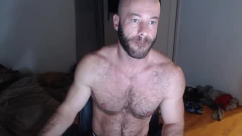 Snapshot of oregon87 chatting on January 2025 03:01:01 PM The Oregon Lumberjack online show from January 2025 03:01:01 PM