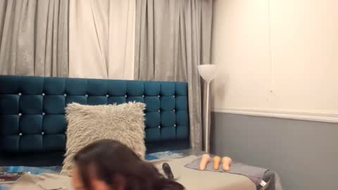 Oriana  online show from January 2026 11:58:01 AM