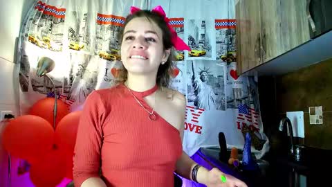 Snapshot of oriana_thomson2 chatting on February 2025 12:32:02 AM Oriana online show from February 2025 12:32:02 AM