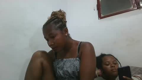 Snapshot of ornellahhh chatting on November 2025 07:03:03 PM ornellahhh online show from November 2025 07:03:03 PM