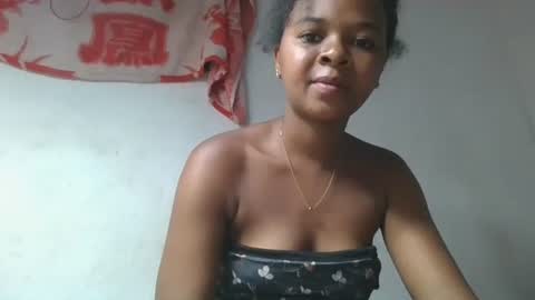 Snapshot of ornellahhh chatting on November 2025 02:54:01 AM ornellahhh online show from November 2025 02:54:01 AM