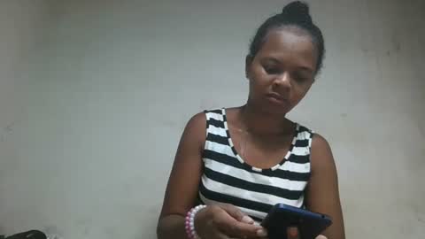 Snapshot of ornellahhh chatting on December 2025 07:25:01 AM ornellahhh online show from December 2025 07:25:01 AM