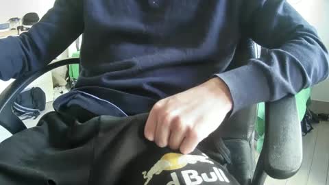 Snapshot of orobrus chatting on February 2025 11:32:02 AM Oroborus online show from February 2025 11:32:02 AM