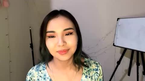 Angel online show from December 2025 12:36:01 PM