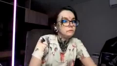 Milana online show from October 2025 09:43:01 AM