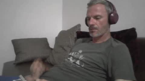 orwel09 online show from April 2026 06:34:02 PM