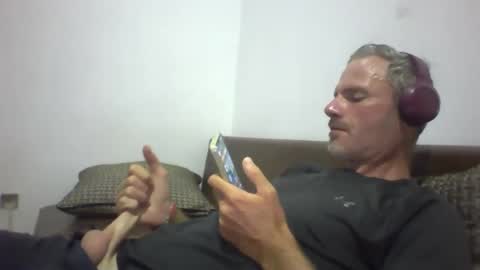 orwel09 online show from April 2026 05:30:01 PM