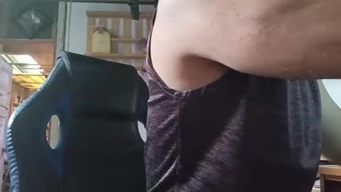 Snapshot of oscar978156 chatting on June 2026 03:05:01 PM Osquitar online show from June 2026 03:05:01 PM