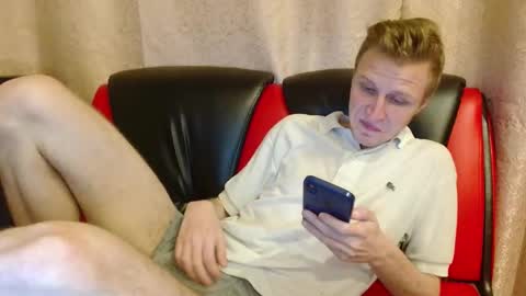 Snapshot of oscar_wildy chatting on November 2025 10:59:02 PM Oscar online show from November 2025 10:59:02 PM