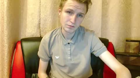 Snapshot of oscar_wildy chatting on November 2025 11:04:02 PM Oscar online show from November 2025 11:04:02 PM