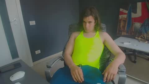 Snapshot of oscarwills chatting on June 2026 12:40:02 PM OscarWills online show from June 2026 12:40:02 PM
