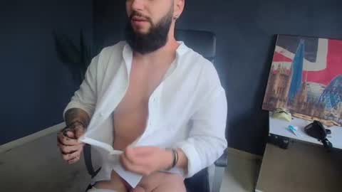 Snapshot of oscarwills chatting on July 2026 04:18:01 AM OscarWills online show from July 2026 04:18:01 AM