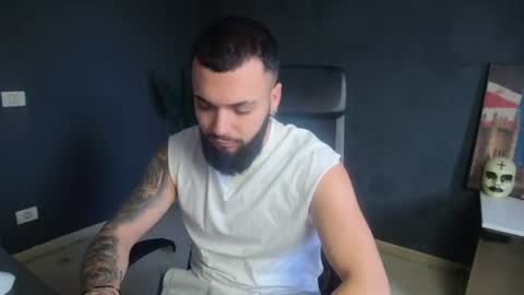 Snapshot of oscarwills chatting on July 2026 04:43:02 AM OscarWills online show from July 2026 04:43:02 AM