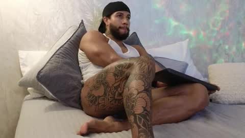 Snapshot of osher_cox chatting on November 2025 12:05:01 AM osher_cox online show from November 2025 12:05:01 AM