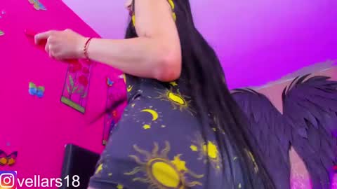 vella online show from December 2024 07:51:01 PM