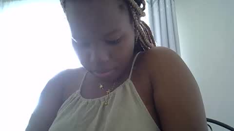 osoprettyebony online show from September 2025 11:45:02 AM