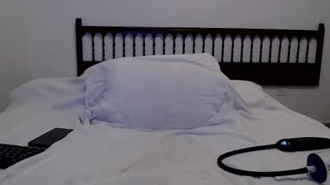 Snapshot of osotfsur chatting on November 2025 09:41:01 AM OsoTFSur online show from November 2025 09:41:01 AM