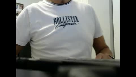 Snapshot of ossibottom chatting on December 2024 11:24:01 PM Ossi online show from December 2024 11:24:01 PM