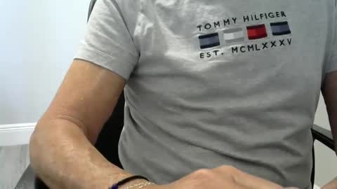 Snapshot of ossibottom chatting on February 2025 04:00:02 PM Ossi online show from February 2025 04:00:02 PM