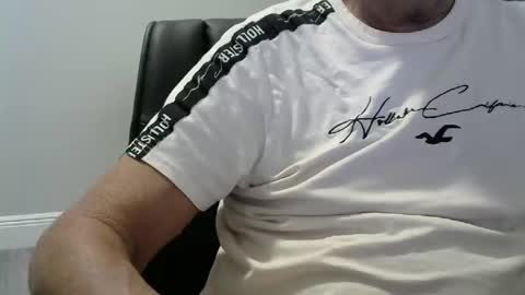 Snapshot of ossibottom chatting on February 2025 11:13:01 PM Ossi online show from February 2025 11:13:01 PM