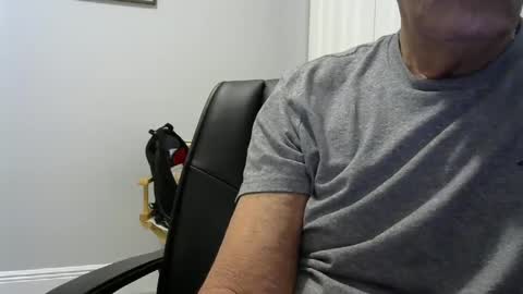 Snapshot of ossibottom chatting on September 2025 11:26:01 PM Ossi online show from September 2025 11:26:01 PM