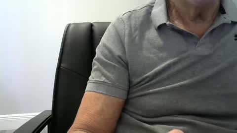 Snapshot of ossibottom chatting on September 2025 01:54:02 PM Ossi online show from September 2025 01:54:02 PM