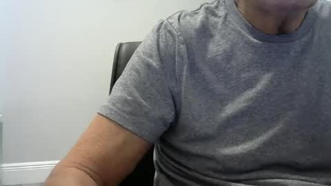 Snapshot of ossibottom chatting on September 2025 06:41:02 PM Ossi online show from September 2025 06:41:02 PM