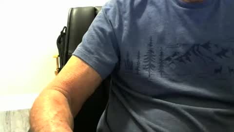 Snapshot of ossibottom chatting on October 2025 02:58:02 AM Ossi online show from October 2025 02:58:02 AM