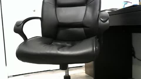 Ossi online show from January 2026 10:24:02 PM