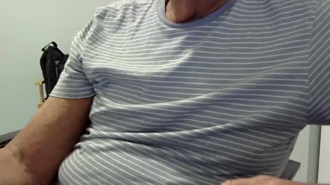 Ossi online show from July 2026 09:52:02 PM