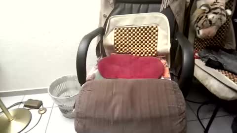 Snapshot of osterhaase chatting on February 2026 05:06:02 PM osterhaase online show from February 2026 05:06:02 PM