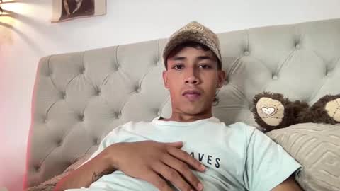 Snapshot of ostin_18hot chatting on November 2025 02:21:01 AM ostin 18hot online show from November 2025 02:21:01 AM