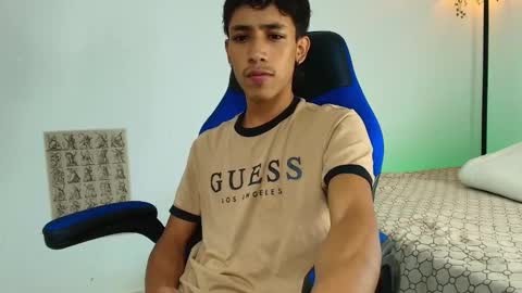 Snapshot of ostin_18hot chatting on December 2025 04:32:01 AM ostin 18hot online show from December 2025 04:32:01 AM