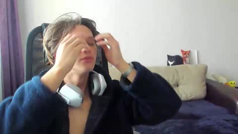 Ostin online show from October 2025 08:04:02 AM