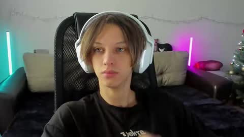 Ostin online show from December 2025 06:30:02 AM